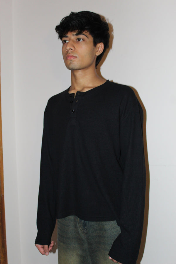 Henley -BLACK WAFFLE KNIT