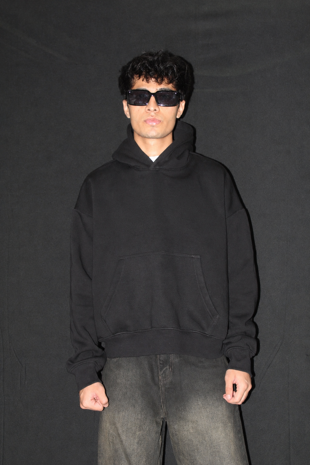 BLACK BOXY HOODIE-02