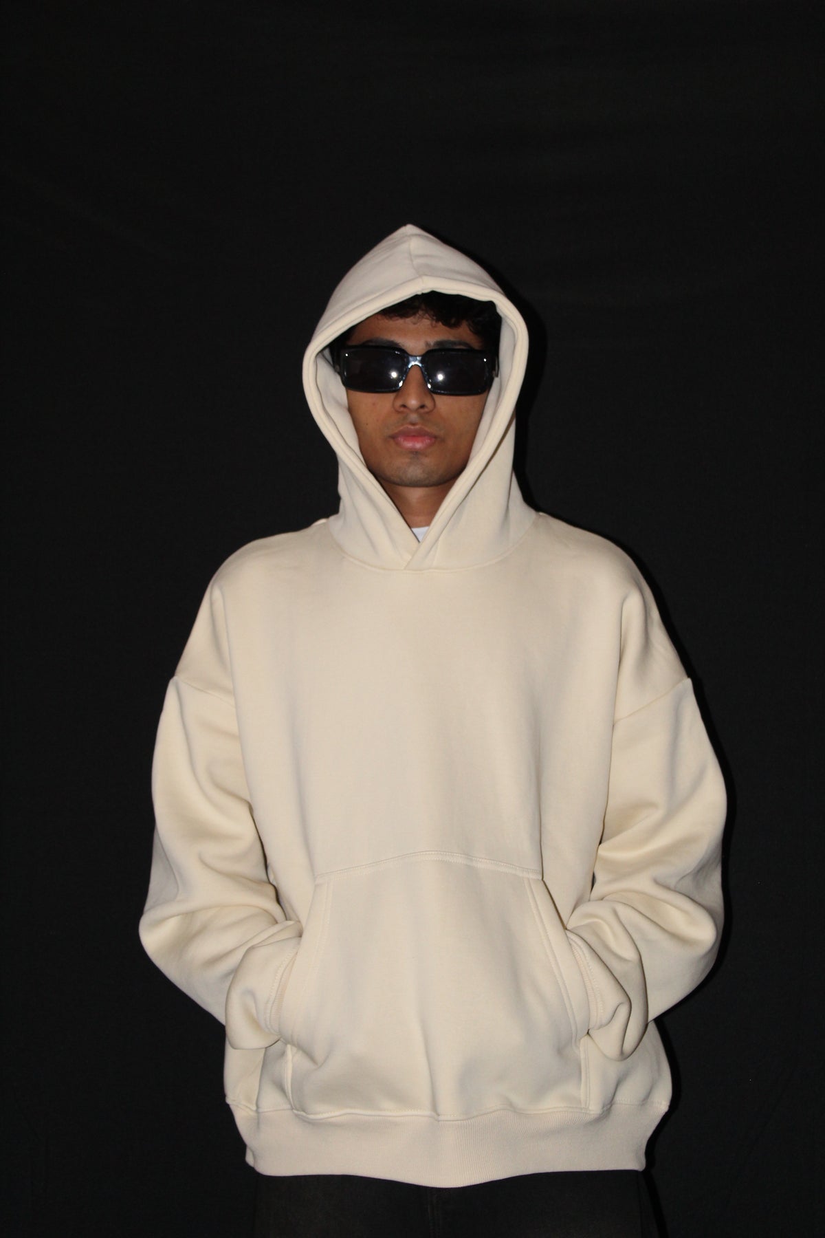 OFF WHITE BOXY HOODIE-01