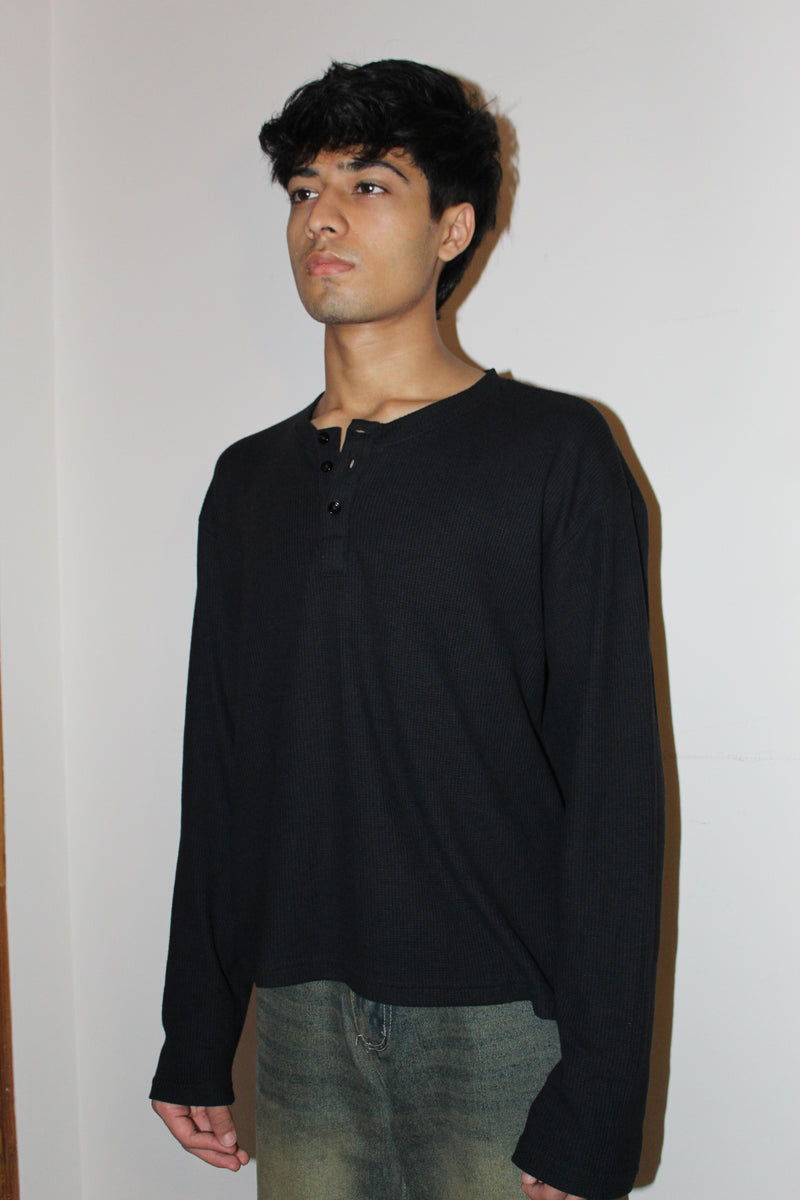 Henley -BLACK WAFFLE KNIT